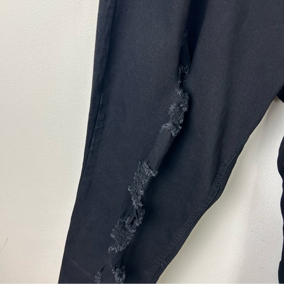 NWT Dollhouse high-rise skinny black distressed jeans size: 22W - Picture 8 of 14